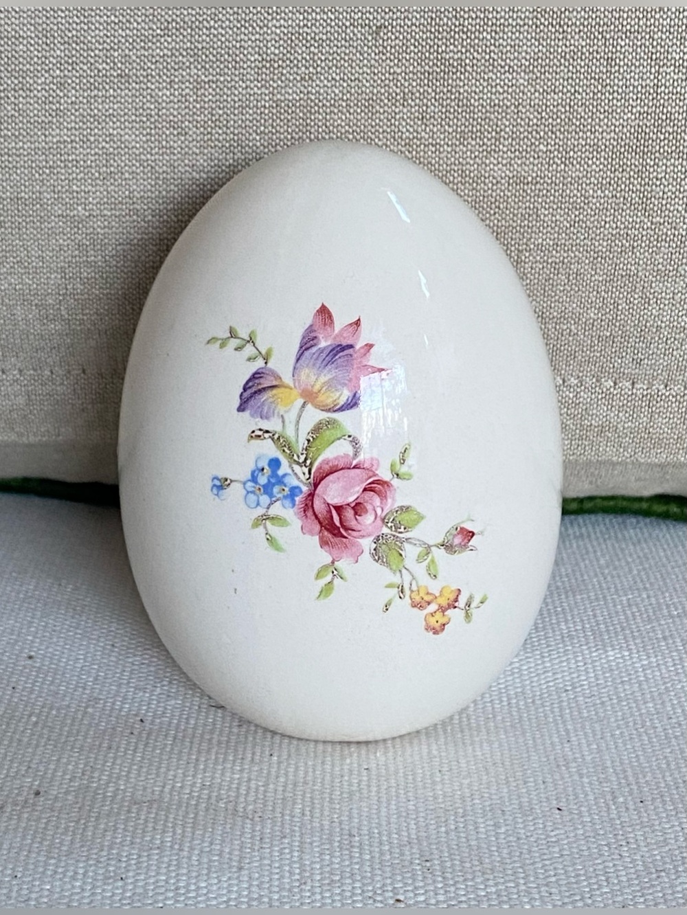 4.5” Vintage Porcelain Floral Bouquet Display Egg Figurine Large Cottage Decor